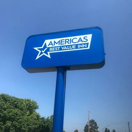 Americas Best Value Inn Woodward At 8Th St Екстериор снимка