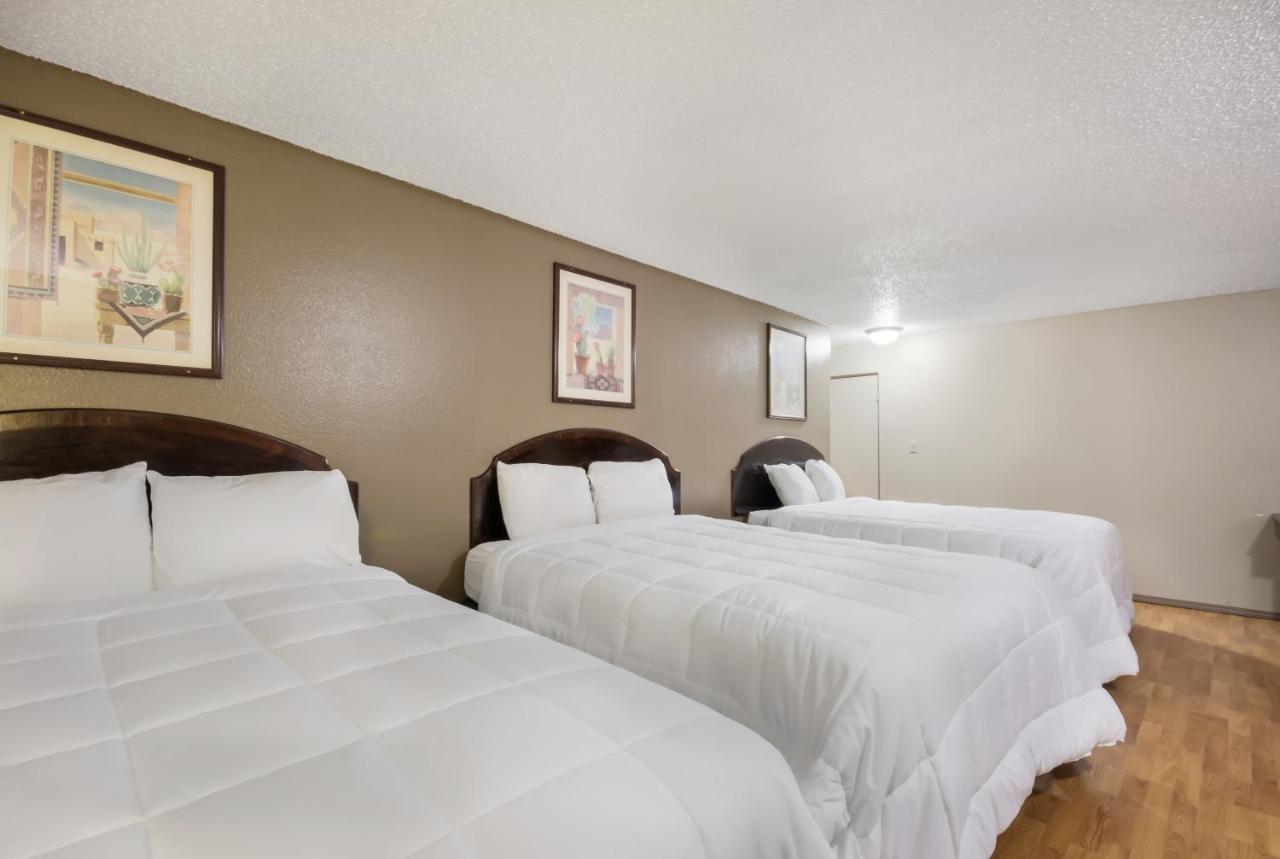 Americas Best Value Inn Woodward At 8Th St Екстериор снимка