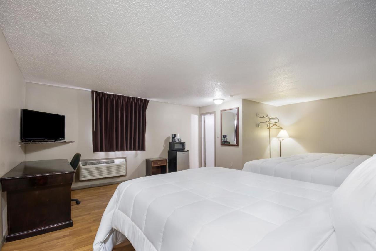 Americas Best Value Inn Woodward At 8Th St Екстериор снимка