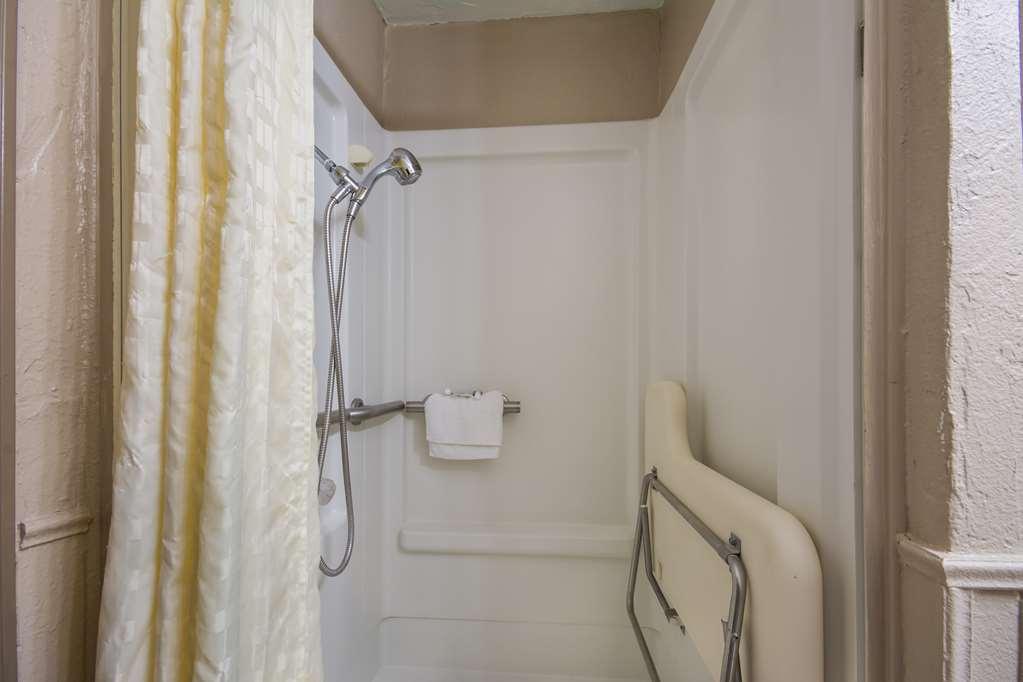 Americas Best Value Inn Woodward At 8Th St Стая снимка