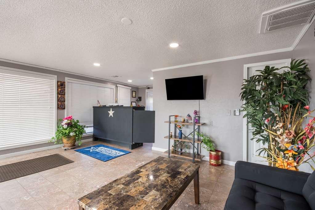 Americas Best Value Inn Woodward At 8Th St Интериор снимка